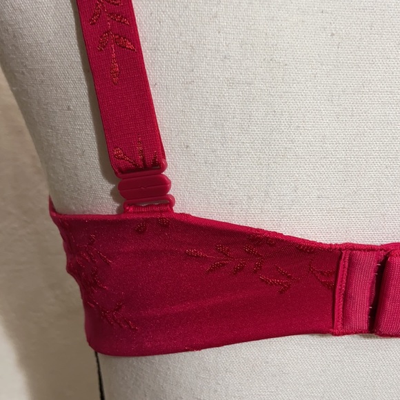 NWOT 3-Way Convertible Bra Red - Picture 11 of 12